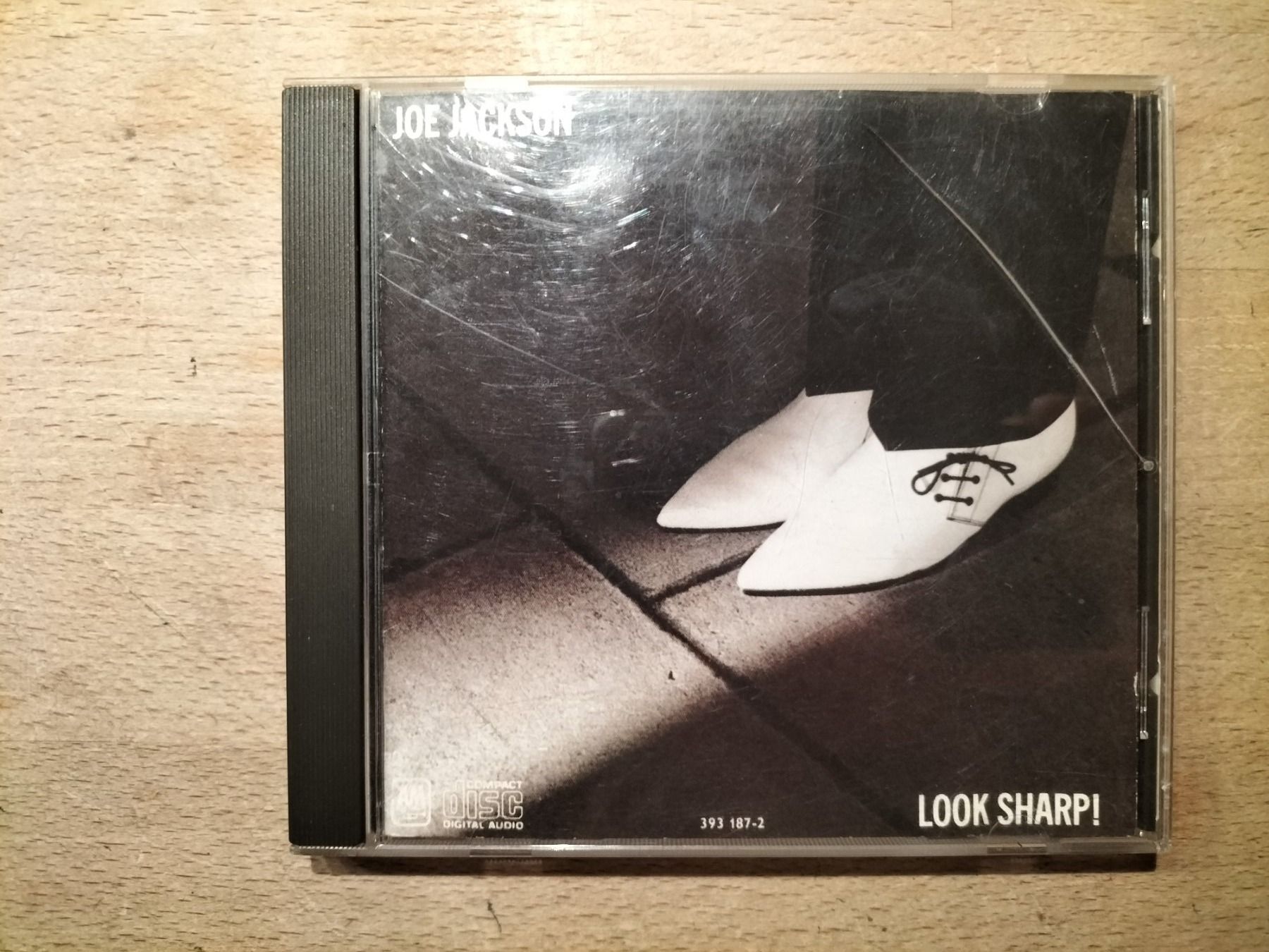 CD: Joe Jackson – Look Sharp! – Usato da Biel / Bienne venduto da Music74