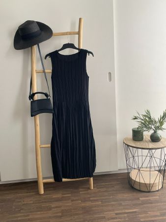 😎🏖️😎Robe d'été fluide plissé noir S-M, Neuf