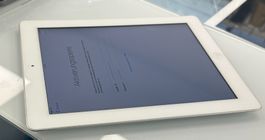 Apple iPad 2, 16GB, Weiss, iCloud defekt