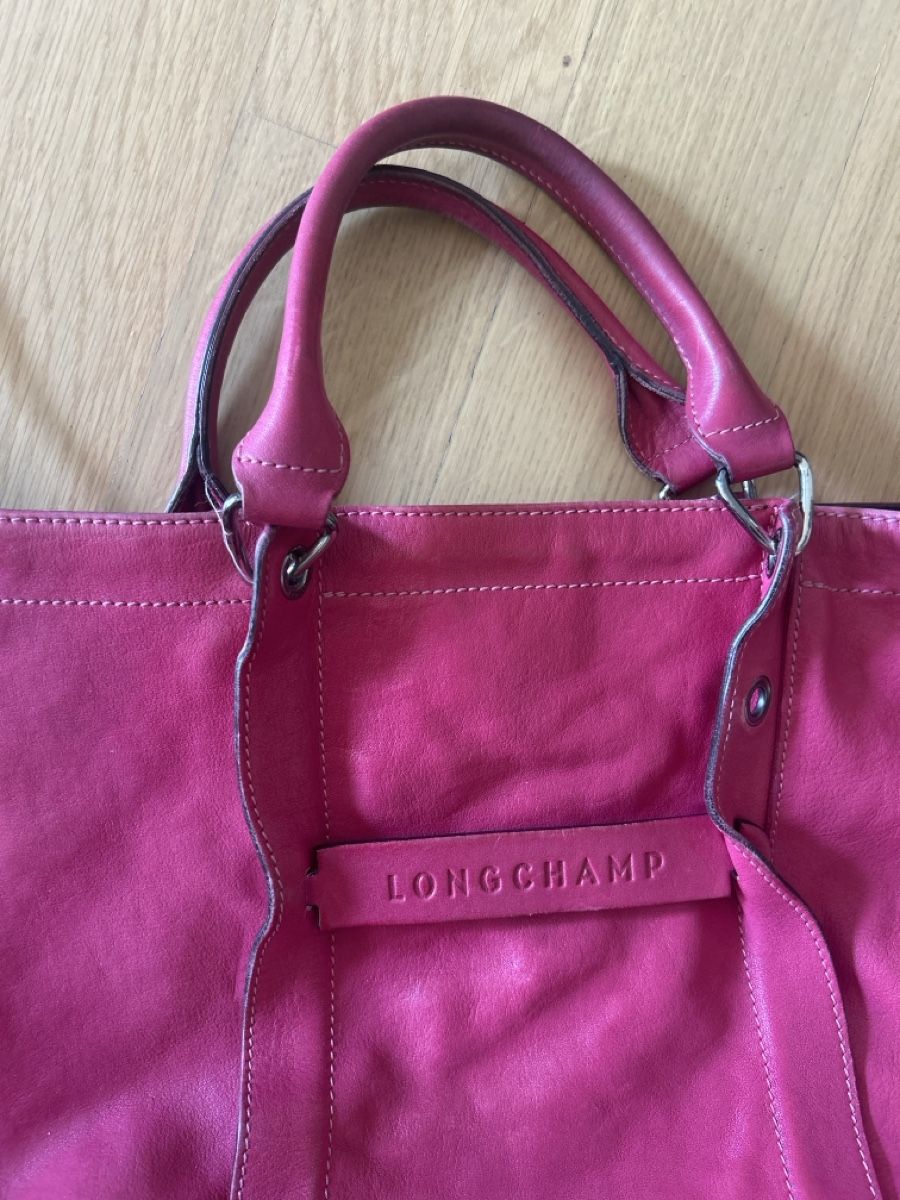 Longchamp Sacs femmes: Longchamp 3D Handtasche Leder – D'occasion à Uster par fam_z8zj 3