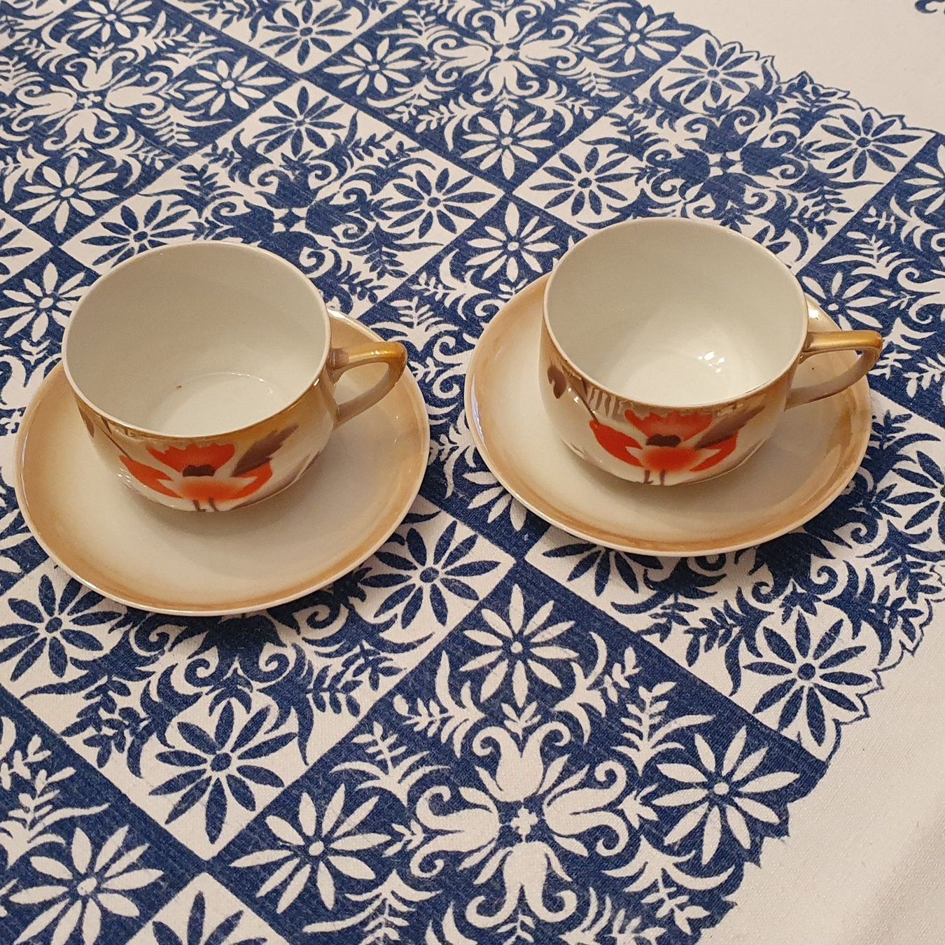 Tazze: 2 Stk. Kaffee Tassen mit Unterteller – Usato da Aesch BL venduto da Sommer755