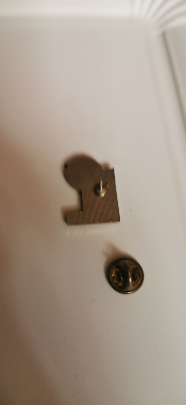 Placchette & Badge: Pin Toulon  – Usato da Genève venduto da vins50 1