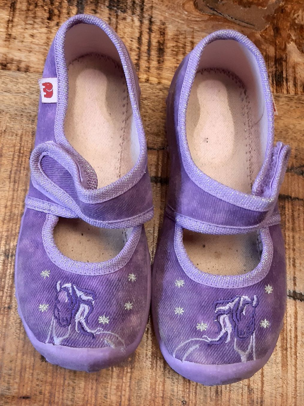 Elefanten Scarpe per ragazze: Mädchen Hausschuhe lila mit Einhorn, Grösse 25 – Usato da Wiler b. Utzenstorf venduto da ryan81 1