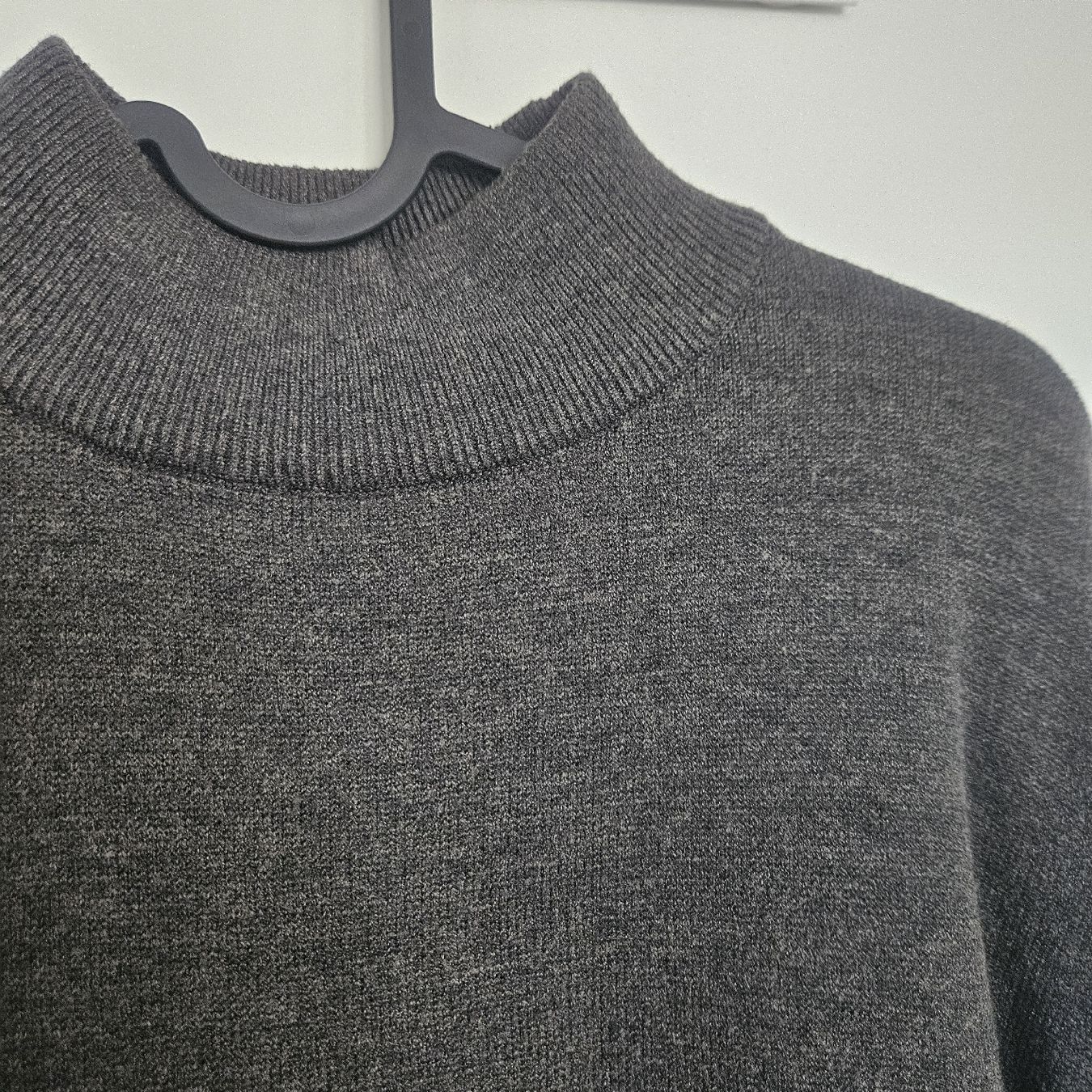 Maglioni & Felpe: Strickpullover mit Kragen dunkelgrau – Usato da Bern venduto da naaa000xci 1