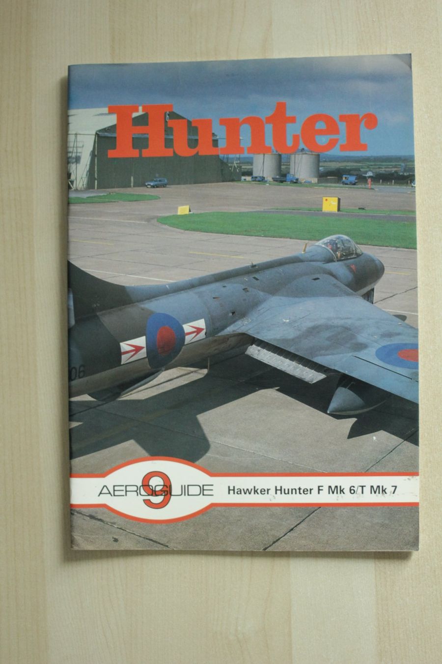 Modellbausätze & Standmodelle: Modellbau Doku - Aeroguide #9 Hunter – Gebraucht aus Koppigen von F4Fan