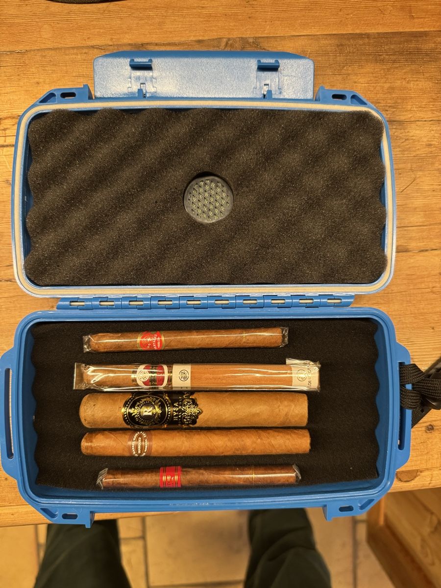 Sigari: Cigars & Reishumidor wasserfest – Nuovo (secondo la descrizione) da Seuzach venduto da Wolf936 3