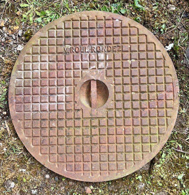 Griglie e Inferriate: Schachtabdeckung  Ø 54 cm – Usato da Riedtwil venduto da wiederverwendung