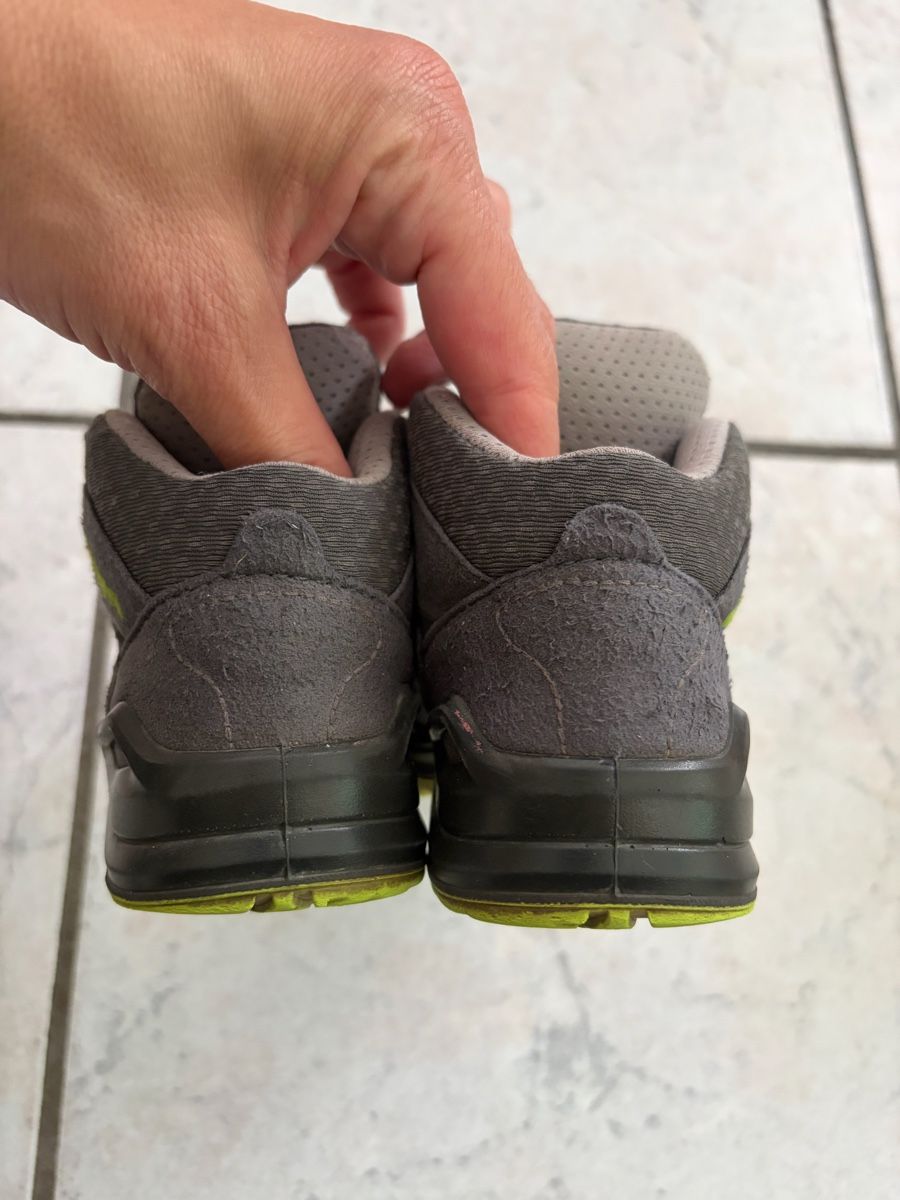 Lowa Scarpe per ragazzi: Lowa Gore-tex Wanderschuhe gr. 26 – Usato da Sevelen venduto da gsandax 3