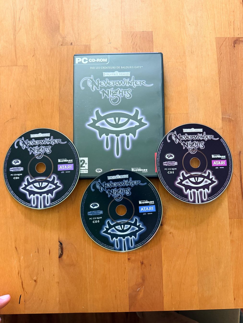 Giochi: Jeu PC: Neverwinter Nights, boite FR – Usato da Bellevue venduto da LarsUlrich01