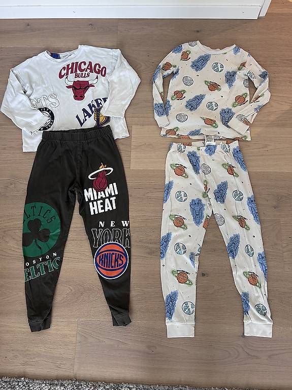 Pyjamas & Ähnliches: 4x Pyjamas  Grösse 122/128 – Gebraucht aus Männedorf von Brunei03