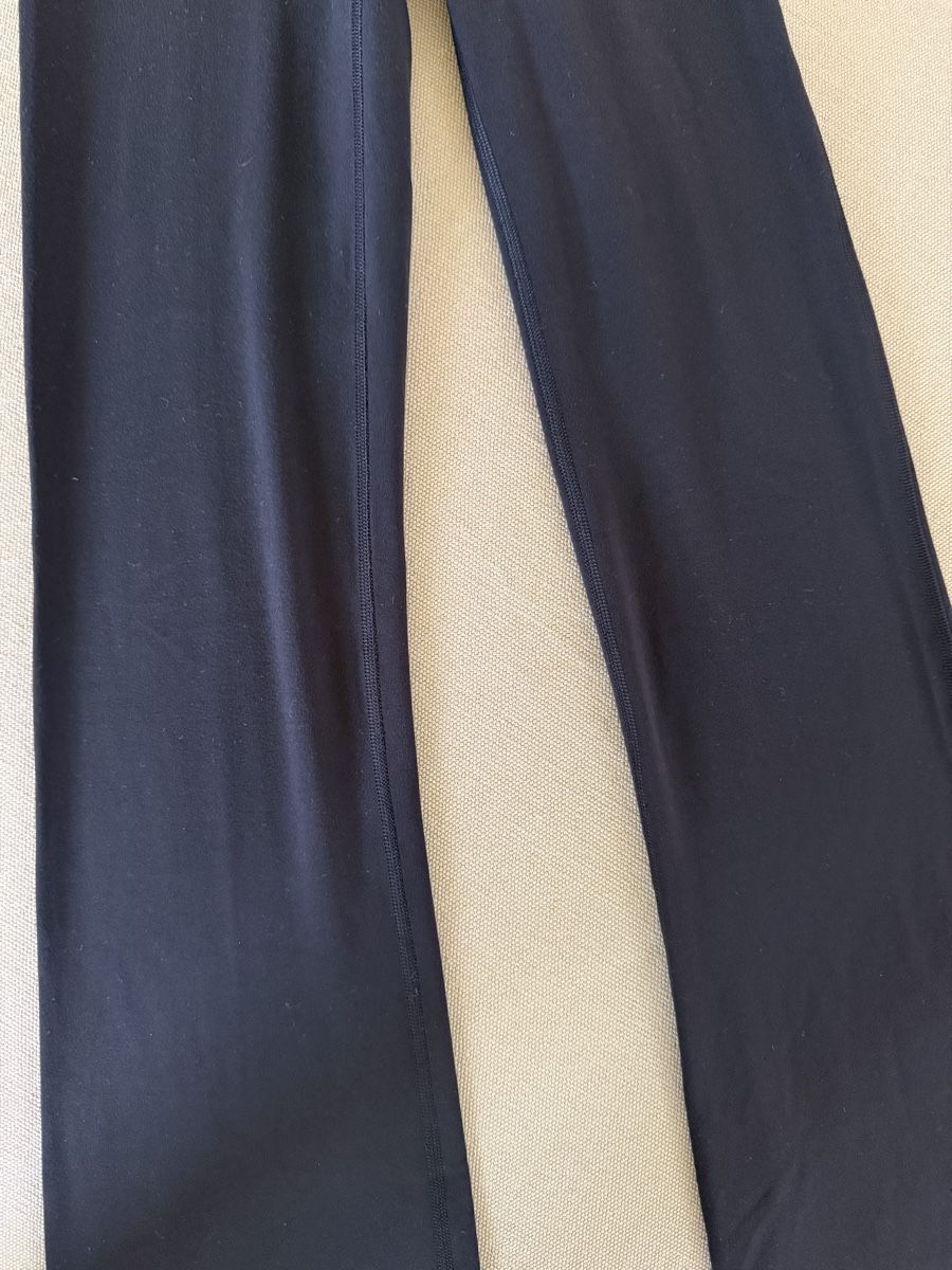 Lululemon Leggings: Lululemon Flare Leggings Size 0, Black – D'occasion à Zollikon par dea_ct8v 1