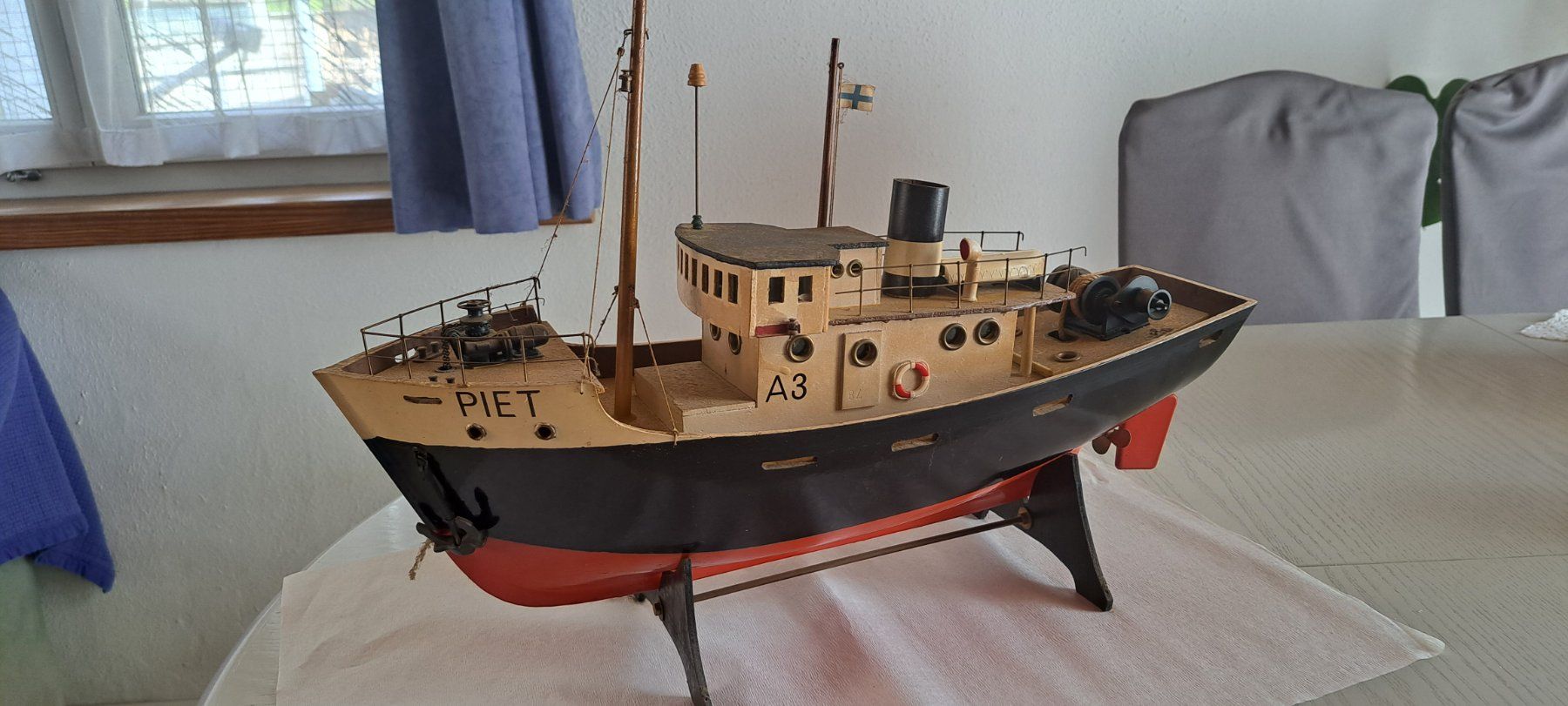 Modellbausätze & Standmodelle: Hafenschleper – Gebraucht aus Torre von Casarosato1 1
