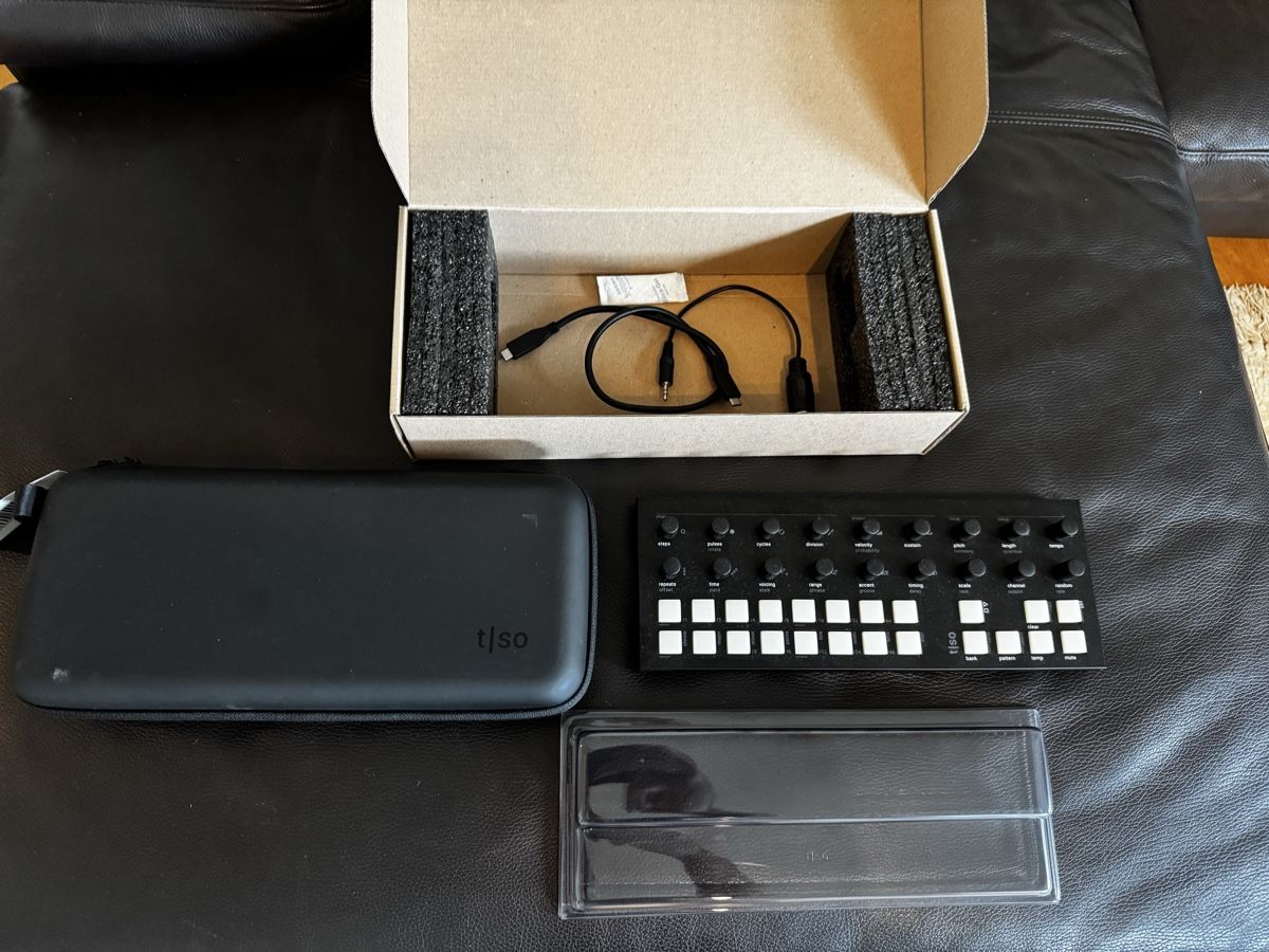 Musikinstrumente: Torso T-1 - Algorithmic Midi Sequencer mit Zubehör – Gebraucht aus Zürich von 1cut2 1