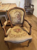 Vintage Polstersessel mit floraler Gobelin-Stickerei