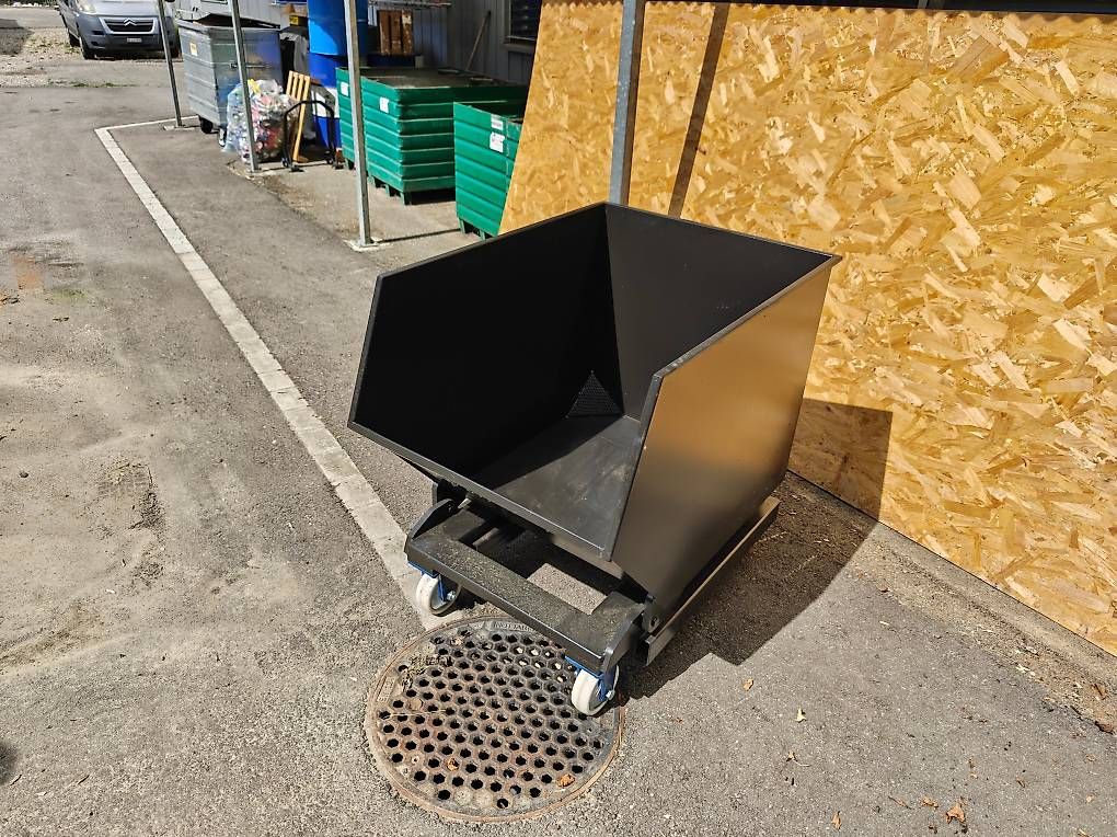 Conteneurs de construction: Kippmulde für Späne oder sonstiges – D'occasion à Oberburg par Wengaboy89 1