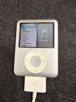 Apple iPod nano 3. Generation 4 GB Silber + Originalkabel