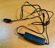 Adapter von 230 V AC auf 22.5 V DC