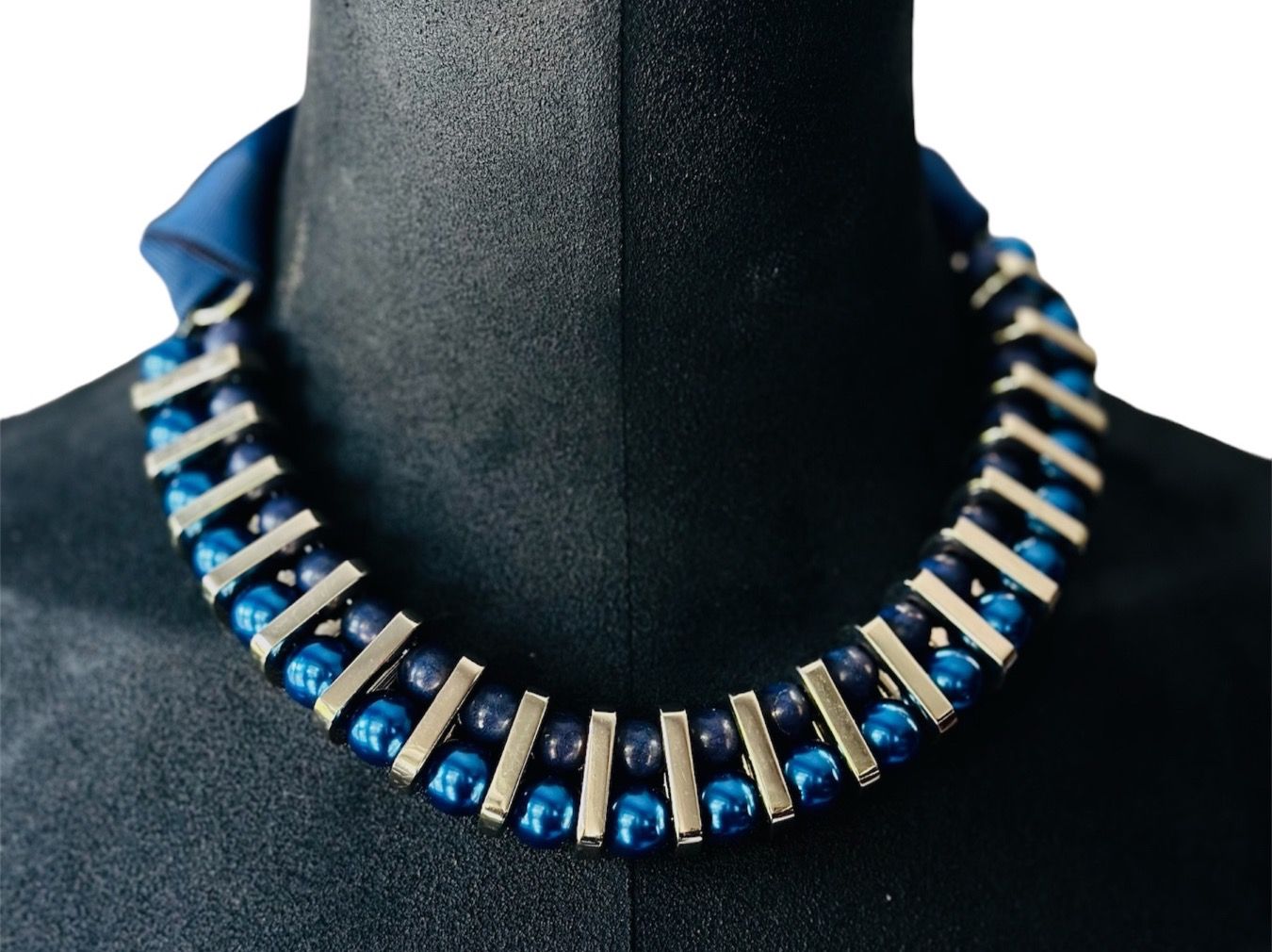 Max Mara Ketten: MaxMara Edle Statement Kette Blau Silber Perlen – Gebraucht aus Zufikon von Modestil365