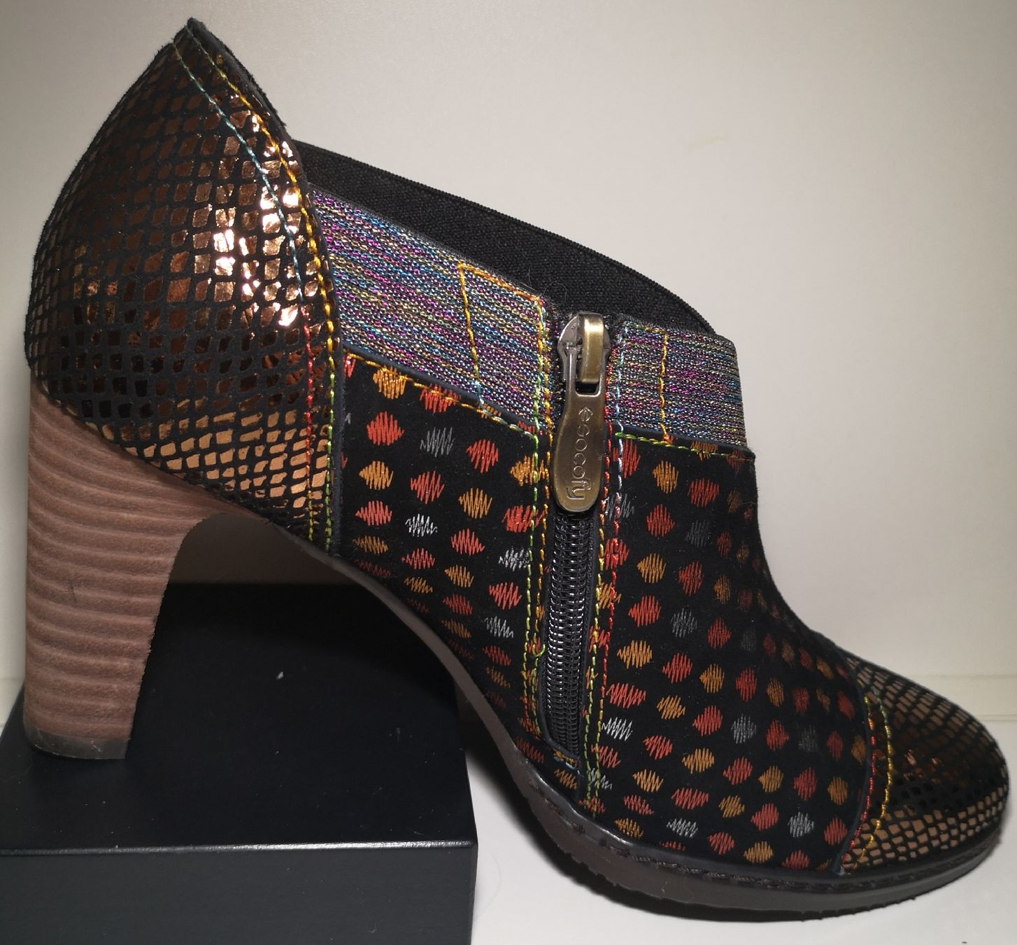 Scarpe da donna: Retro Stiefeletten Gr. 39 - Spendenaktion – Nuovo (secondo la descrizione) da Unterkulm venduto da Beljasch