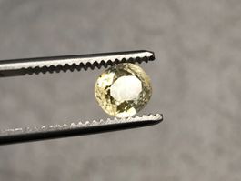 Saphir 1.9 Karat aus Sri Lanka, unbehandelt
