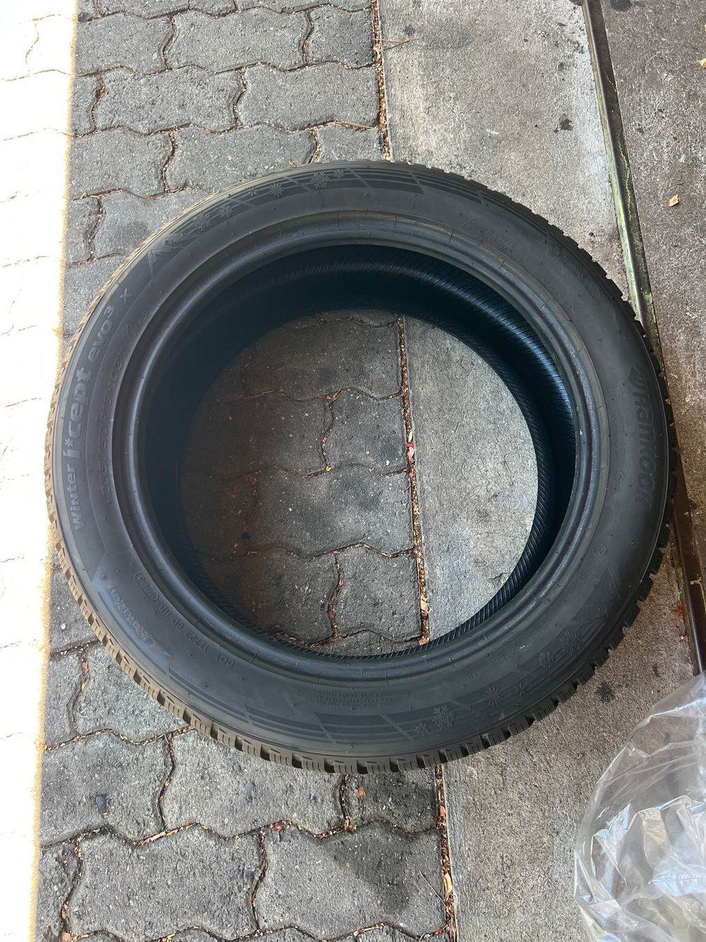 Hankook Pneumatici & Ruote complete: 4x Hankook Winterreifen – Nuovo (secondo la descrizione) da Biel/Bienne venduto da Camillep95