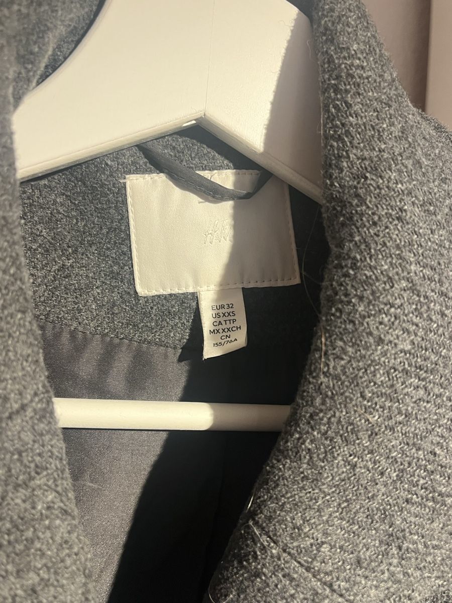 H&M Cappotti: Wollmantel Grau, Gr. 32, H&M – Nuovo (secondo la descrizione) da Eschenbach LU venduto da fva_w6dz 2
