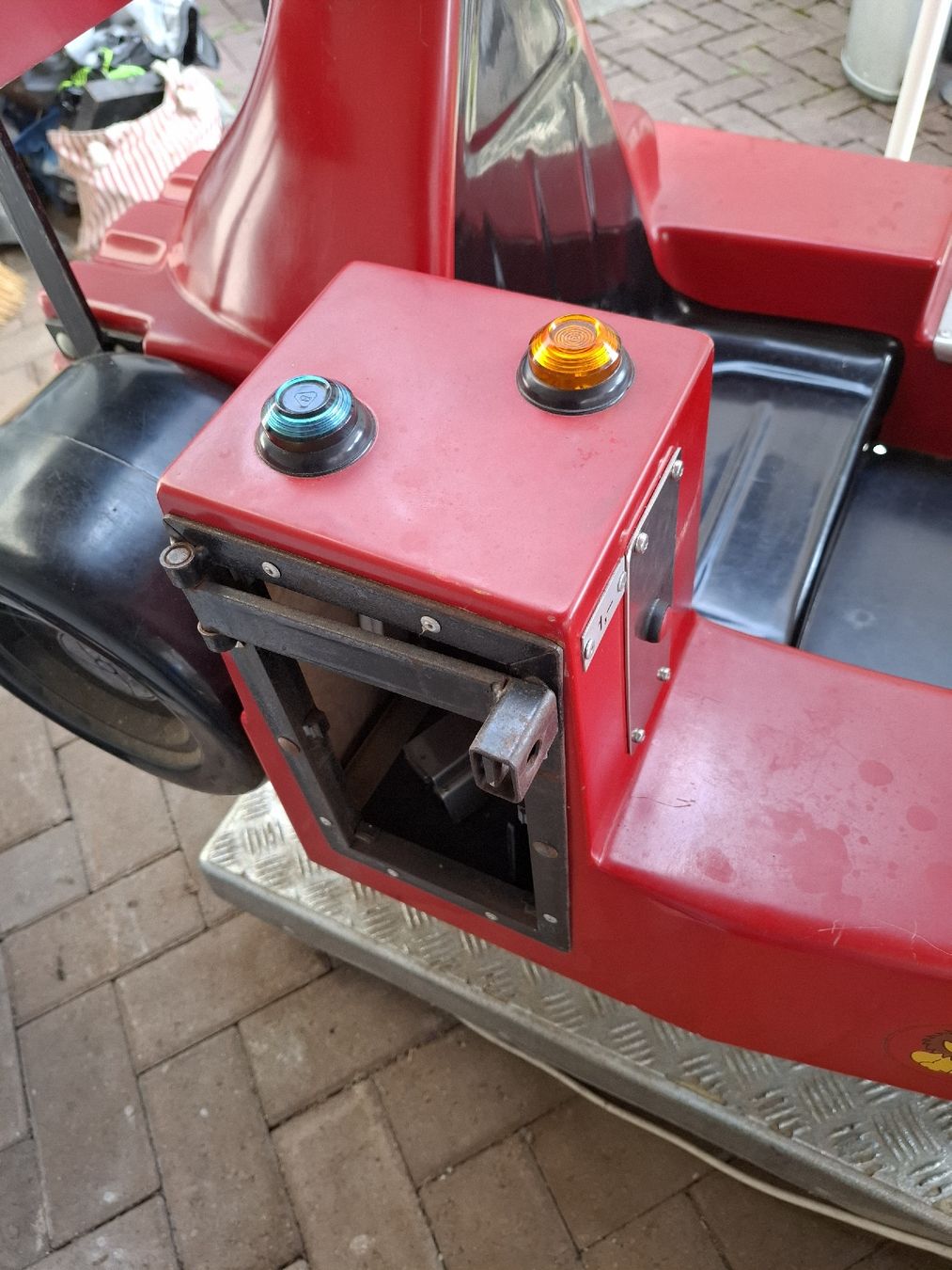 Fahrzeuge für Kinder: Kinder Ferrari – Gebraucht aus Hornussen von sagana2 1