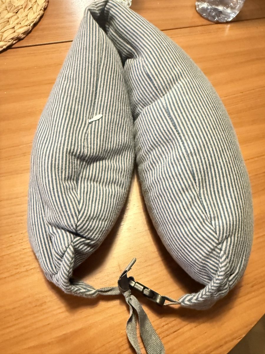 Muji Cuscini: Muji fitting neck cushion – Nuovo (secondo la descrizione) da Dübendorf venduto da zhe_69pd