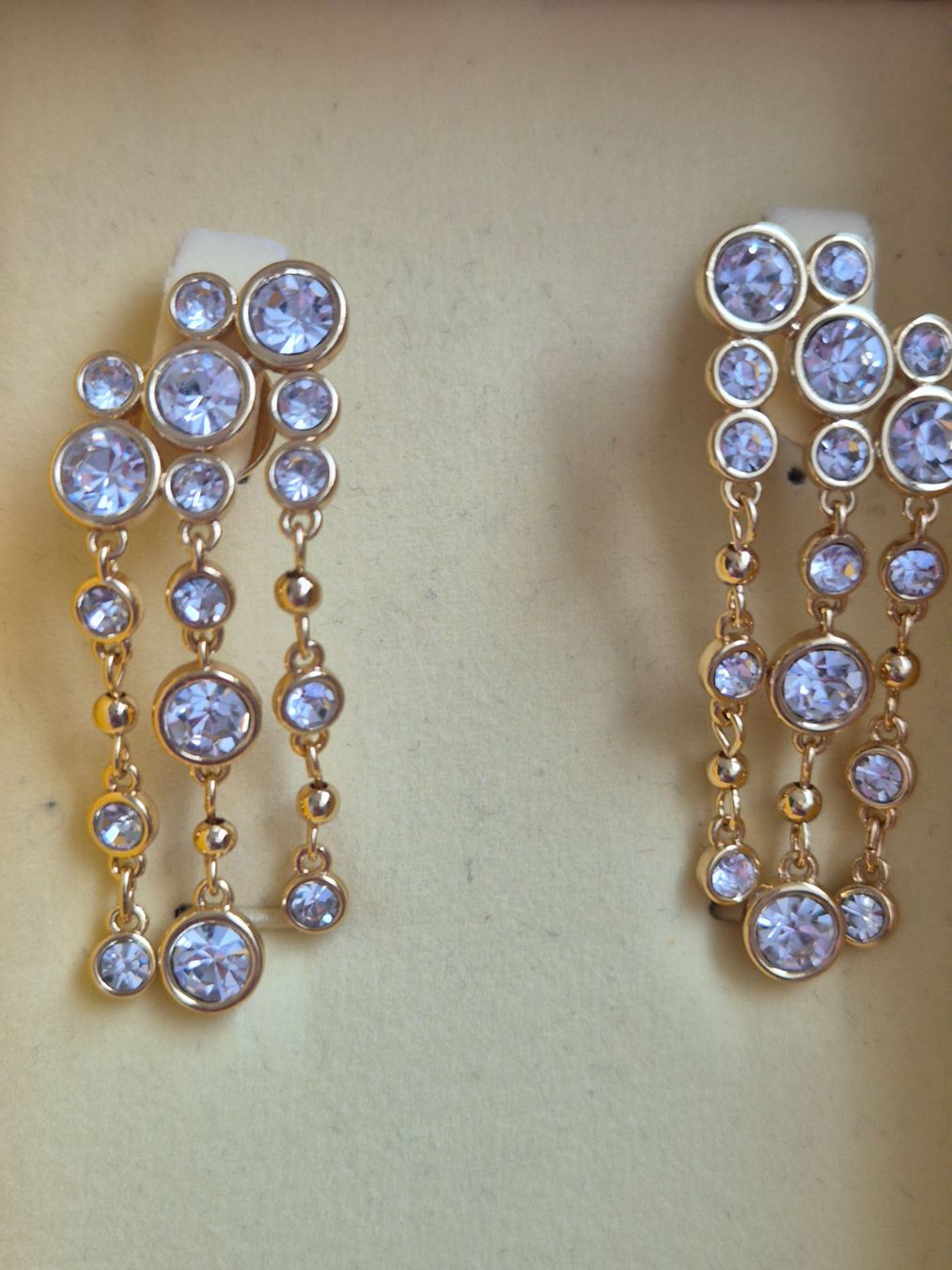 Swarovski Orecchini pendenti & Orecchini a lobo: Ohringe Swarovski – Usato da Küssnacht am rigi venduto da xxmajda