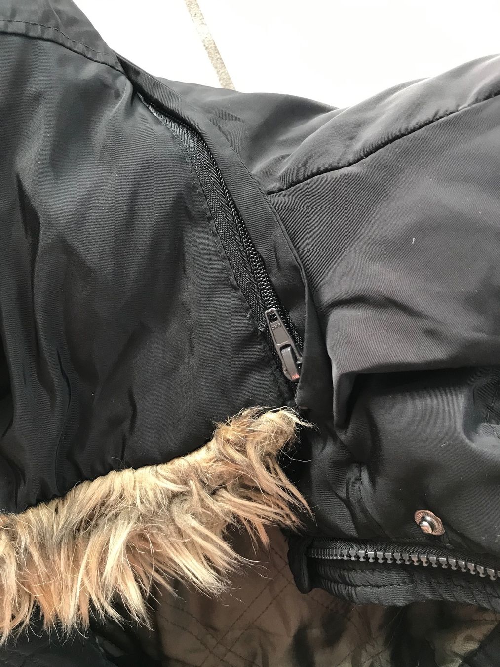 Giacche & Cappotti: Winterjacke 164 Windjacke schwarz mit Kapuze – Usato da Grüningen venduto da kleiderstar 3