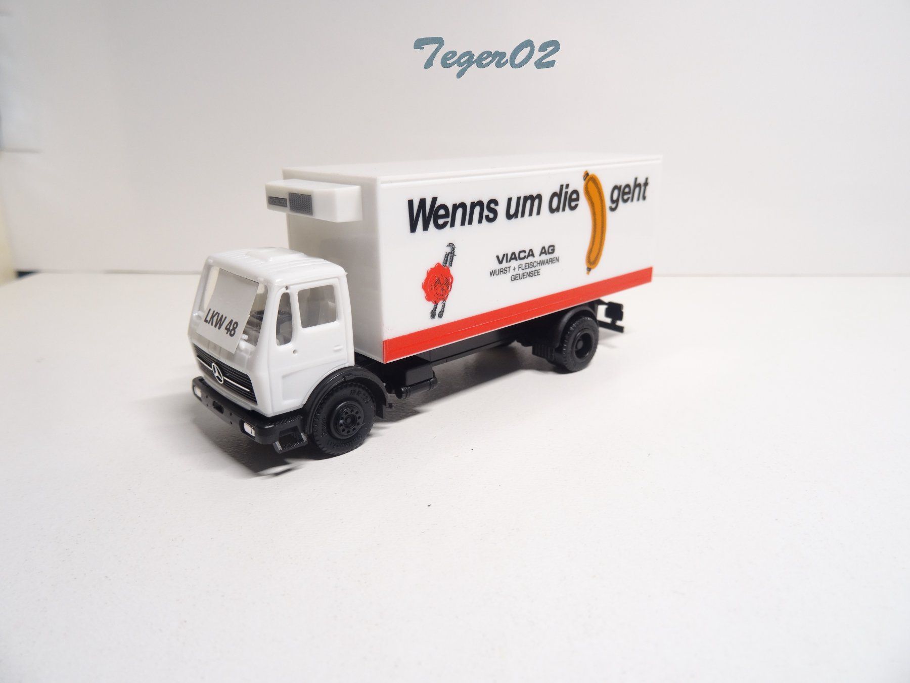 Modellini di ferrovie: Bevi. H0 LKW 48 1:87 – Nuovo e nell'imballaggio originale da Hochdorf venduto da Teger02