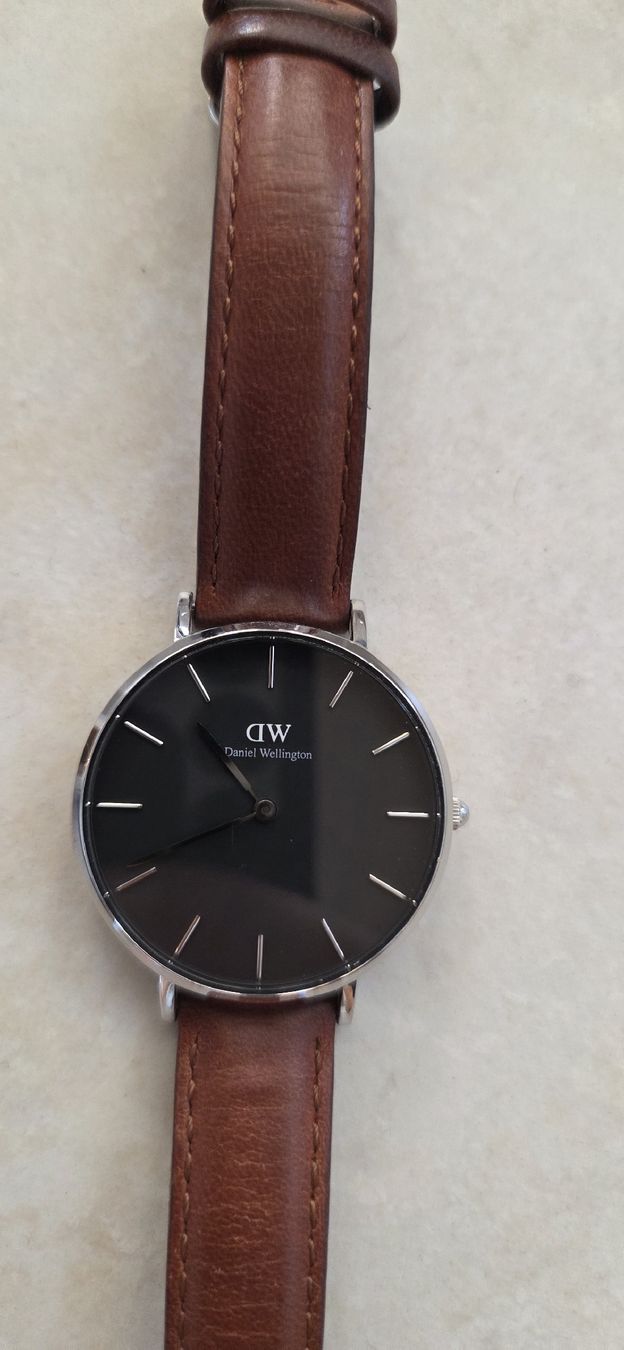 Daniel Wellington Uhren: Daniel Wellington Damenuhr – Gebraucht aus Wetzikon ZH von TingTong1 1