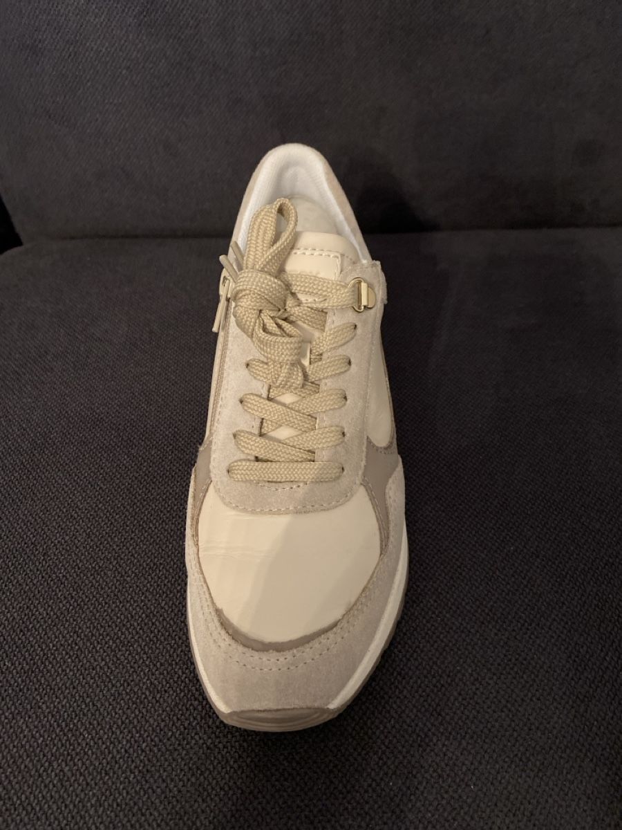 Geox Damenschuhe: Baskets tendance beiges, parfaites pour l'automne. – Gebraucht aus Plan-les-Ouates von lim_7vq9 2