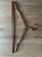 Kleiderbügel aus Rosegold