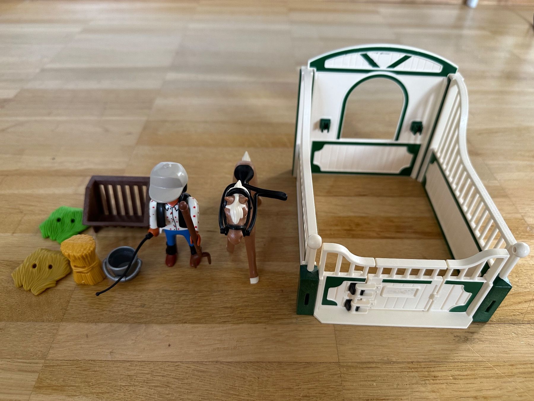Playmobil Jouets: Playmobil Haflinger mit Pferdebox – D'occasion à Arch par tam_ctz2