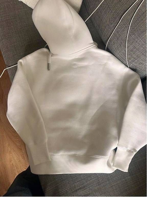 Pulls & Sweat-shirts: AMI Paris Hoodie – D'occasion à Oberrohrdorf par saraha1983 3