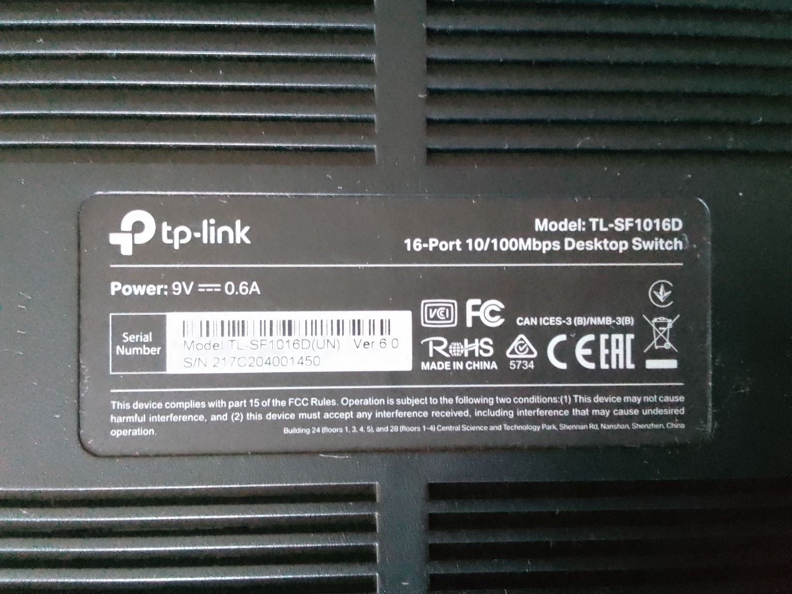 TP-Link Hub & Switch: 16 Port Switch TP LINK – Usato da Ebmatingen venduto da swiss.canadian 3