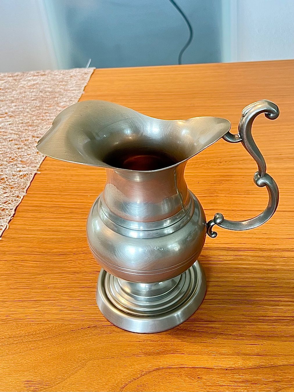 Caraffe: Zinnkrug – Usato da Mont sur Rolle venduto da uttin