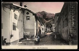AK Alt Pontresina, Strassenpartie mit Brunnen