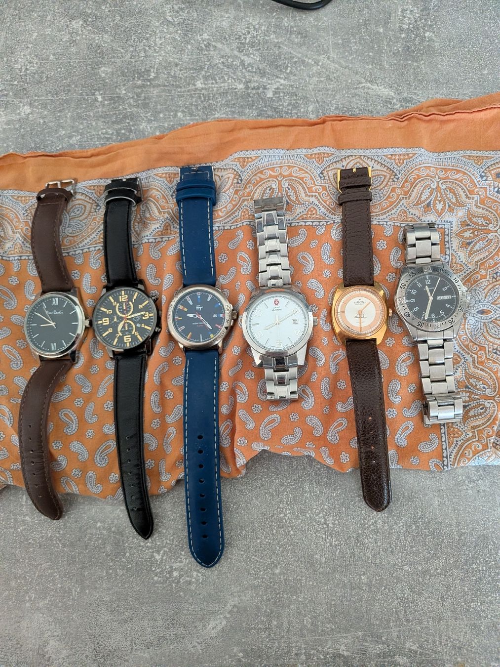 Montres: Armbanduhren Set - 6 Stück  – D'occasion à Benglen par Myx81