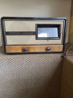 Radio Tischgerät Röhrenradio Holzgehäuse gebraucht