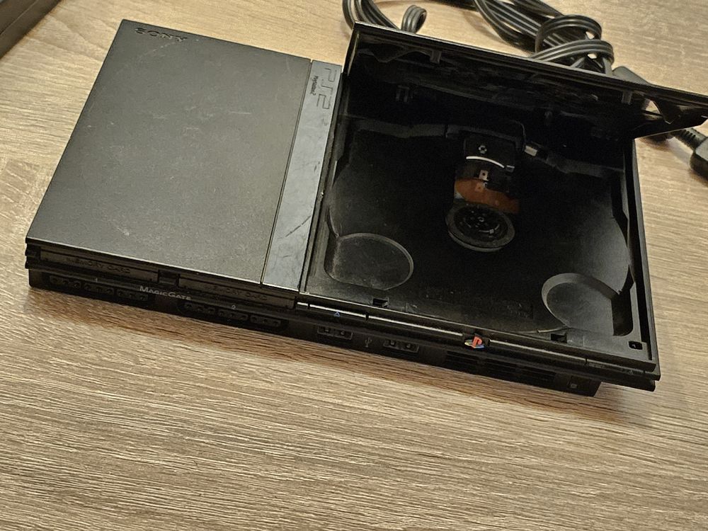 Sony PlayStation 2 SCPH-50000 Blu NTSC-J (Giappone) – Console Usata Testata Con 1 Gioco CIB, Cavi Inclusi