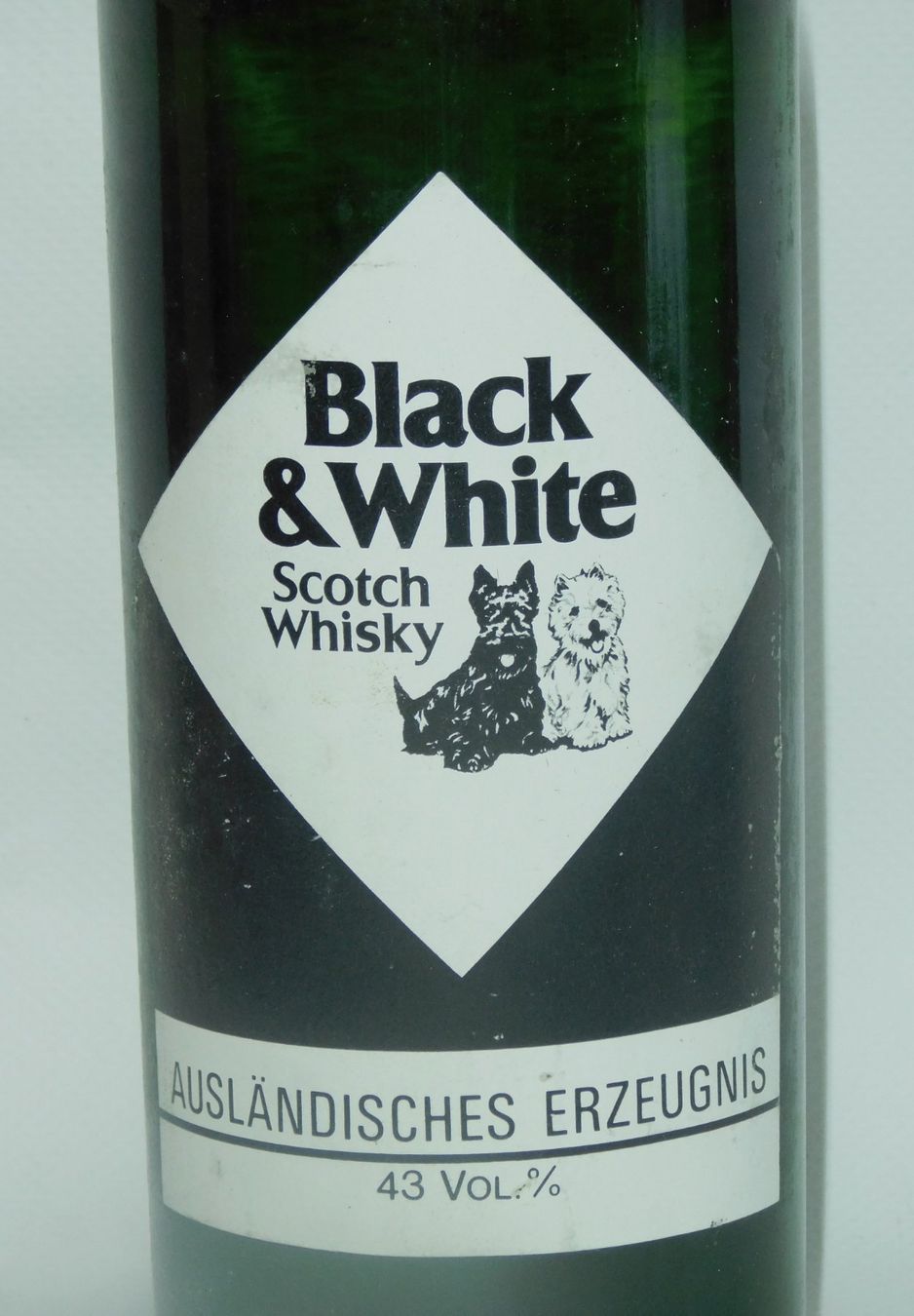 Bevande alcoliche: Black and White Scotch Whisky 1971s – Nuovo (secondo la descrizione) da Emmenbrücke venduto da Ulisse-22 3
