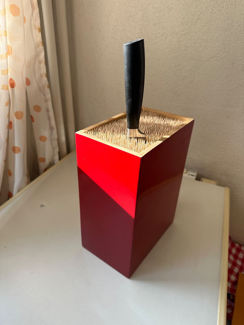 Couteaux: Messerblock in rot – D'occasion à Luzern par Sesilija 1