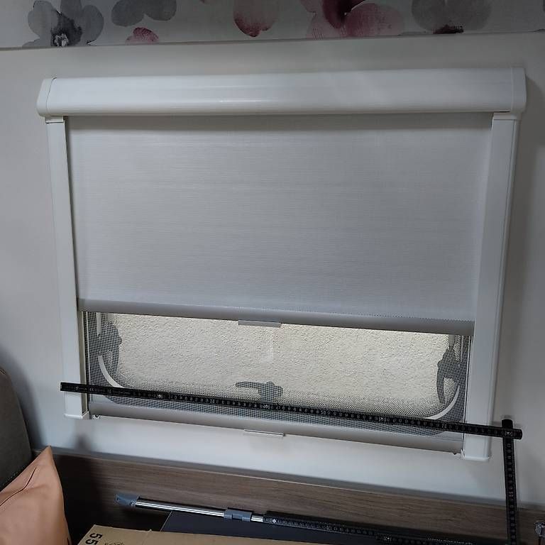 Dometic Tende da sole: Fensterrollo , Rastrollo , Rollo , Verdunklungsrollo – Usato da Niederrohrdorf venduto da Zumi66