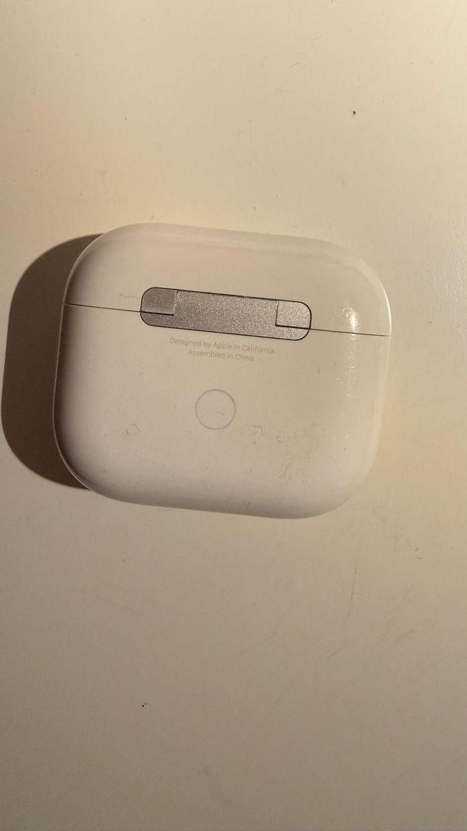 Apple Casques audio: Apple AirPods 3rd Generation with Charging Case – D'occasion à Zürich par pat_zbj7 2