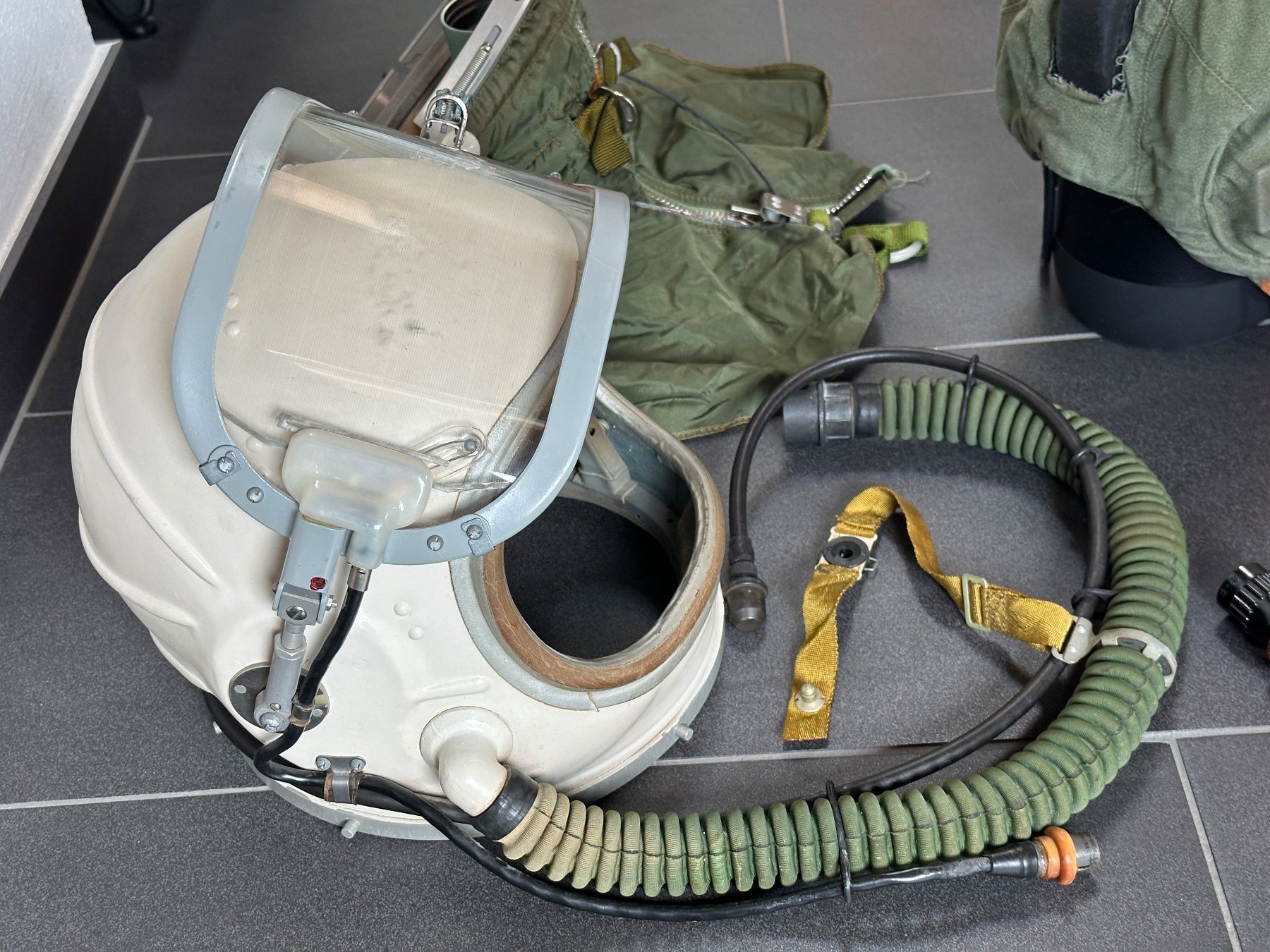 Caschi & visiere: Original Pilotenhelm GSch-6LP - MiG 29 – Usato da Wollerau venduto da sekkeishi 1