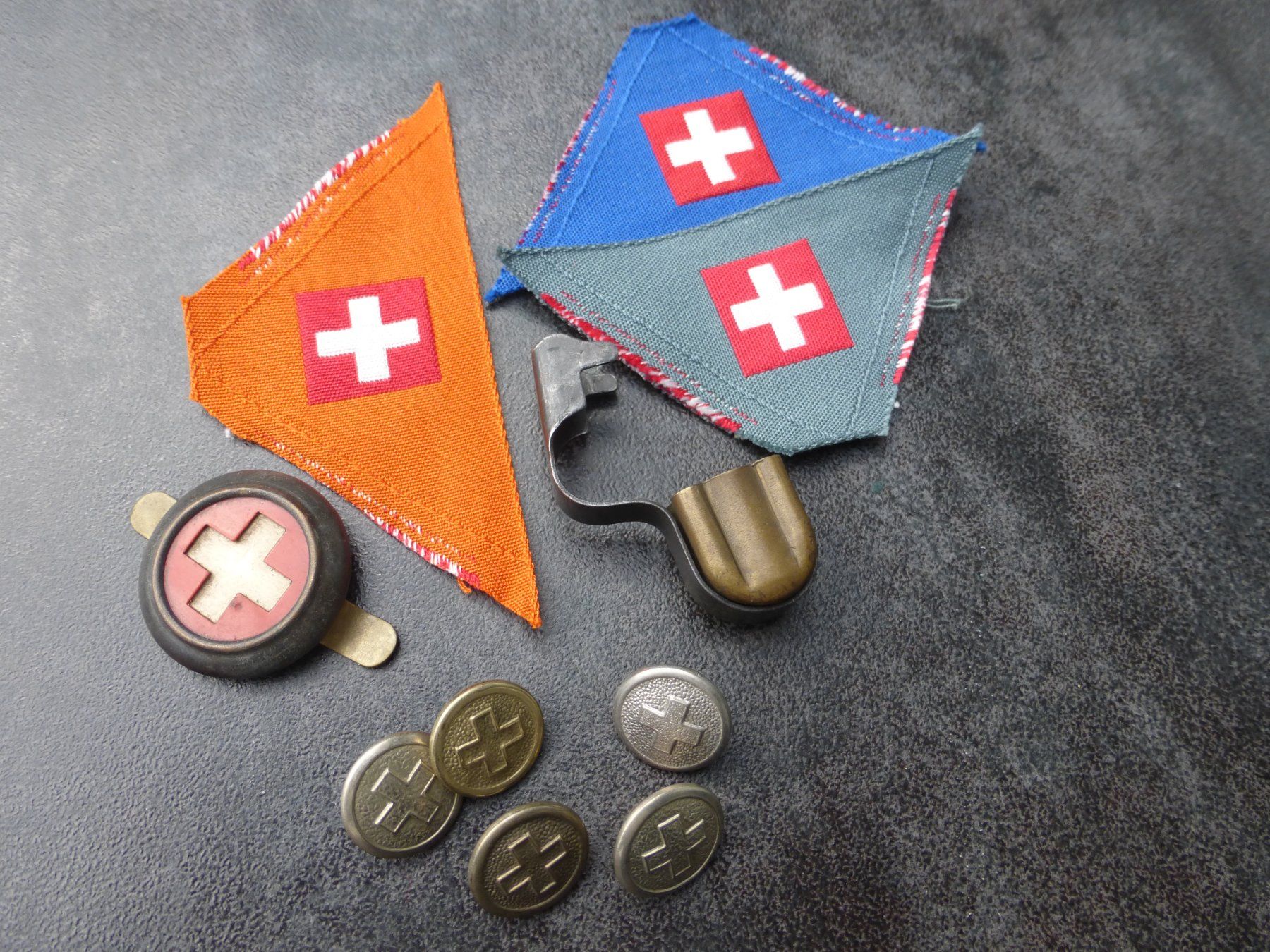 Armée suisse Uniformes: Lot altes Schweizer Armee Material – D'occasion à Rüthi (Rheintal) par Schmidtrubin1 1