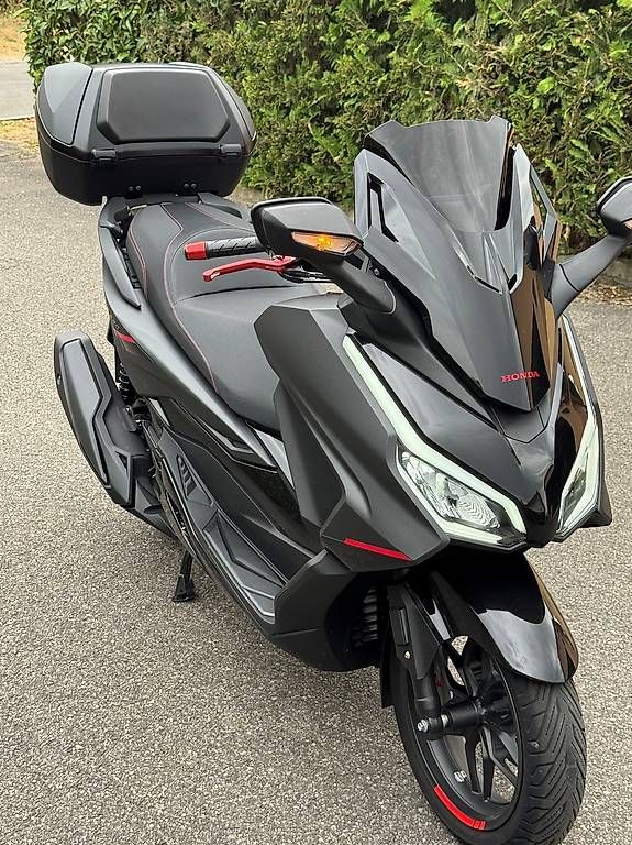 Scooter: Honda Forza 350 – Usato da Bavois venduto da thi_6jt2