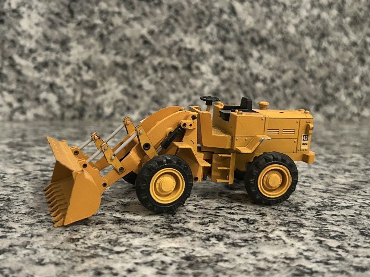 Caterpillar Modellbausätze & Standmodelle: Cat Radlader, 1:50 , Gescha – Gebraucht aus Horw von Tigercat635 1
